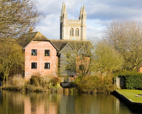 A church and building on the canal